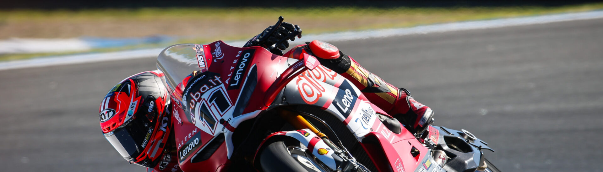 WORLDSBK - SEXTA-FEIRA: Bulega supera Surra e Lecuona, mas por pouco por pouco; Oliveira impressiona com 4º lugar em casa.
